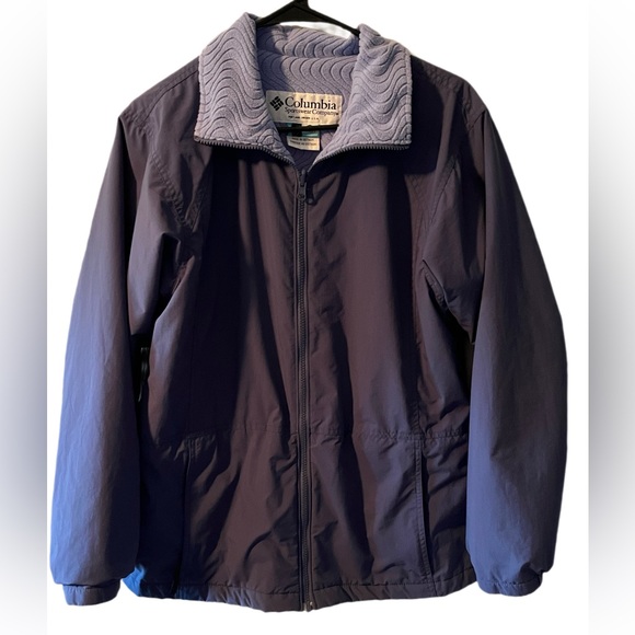 Columbia Lavender Women’s Jacket. Liner is a soft fleece. - Picture 1 of 7